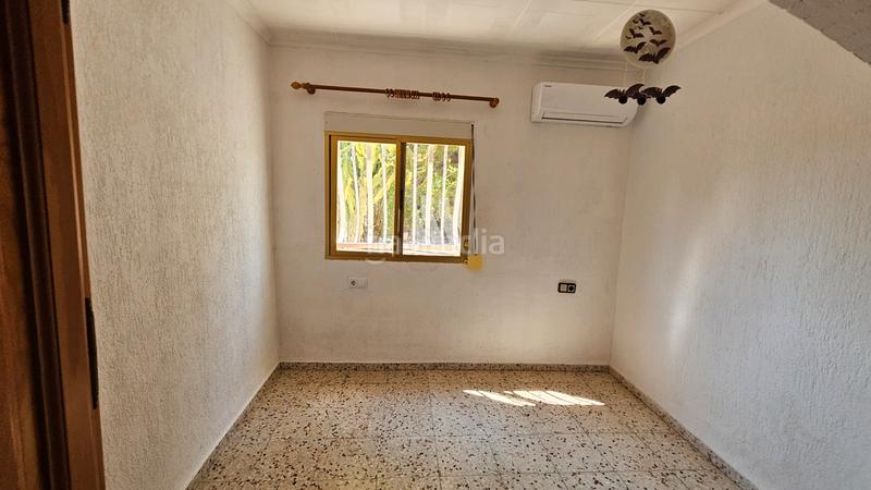 Foto 1cc6c24c-d075-4caf-b046-9dcd1f3b01e8. Xalet amb xemeneia aparcament piscina a Campello Pueblo Campello (el)