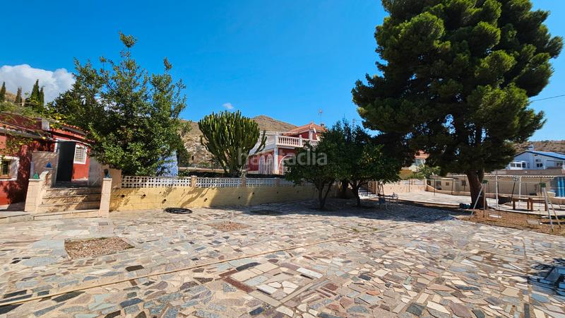 Foto 202a7310-ae70-4a45-b361-8a92bc8ede6f. Xalet amb xemeneia aparcament piscina a Campello Pueblo Campello (el)