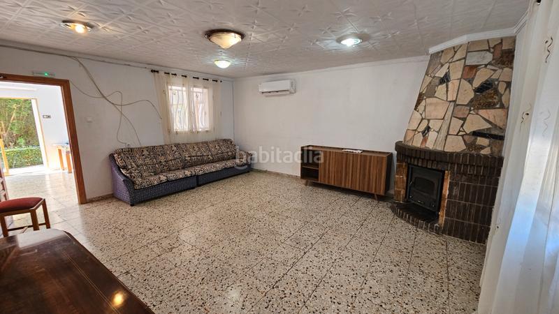 Foto 4917afc3-d66d-4523-a979-4401fa99bc7a. Xalet amb xemeneia aparcament piscina a Campello Pueblo Campello (el)