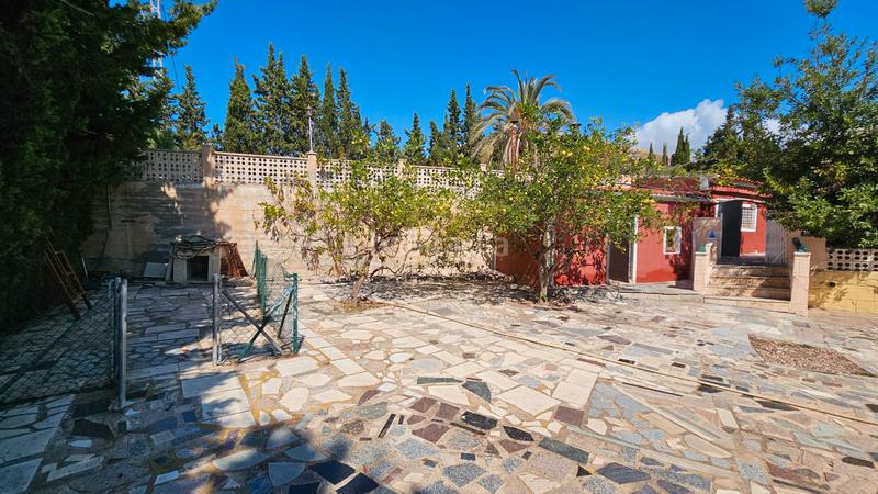 Foto b8758e2d-39cd-43a4-b816-302acab7f65a. Xalet amb xemeneia aparcament piscina a Campello Pueblo Campello (el)