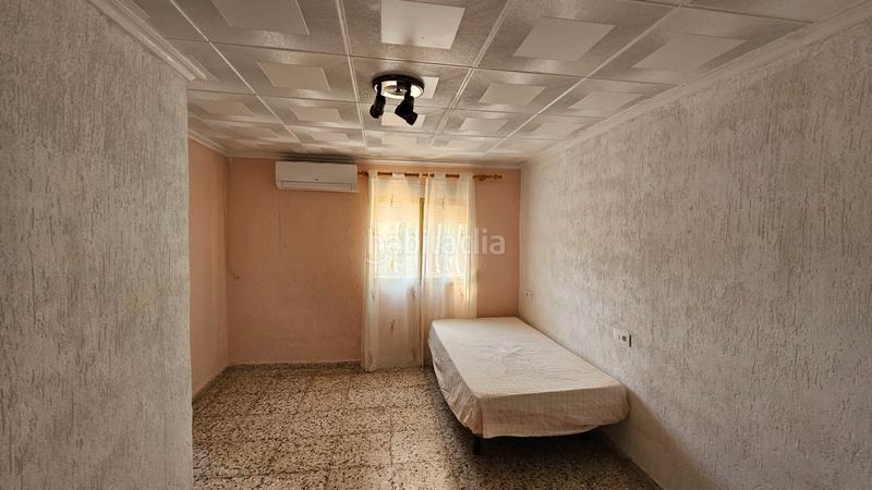 Foto c02c4804-7f4c-4e58-9a79-c2a0f4739ebd. Xalet amb xemeneia aparcament piscina a Campello Pueblo Campello (el)