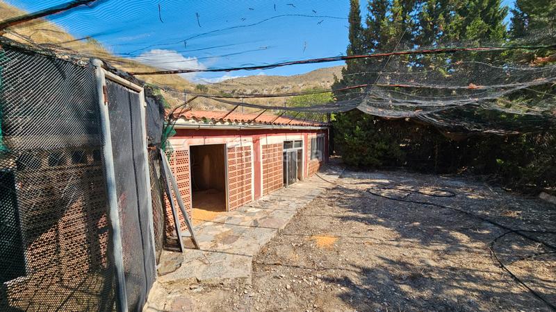 Foto c53dd184-9695-4ffa-9d6c-cc7c5cb40913. Xalet amb xemeneia aparcament piscina a Campello Pueblo Campello (el)