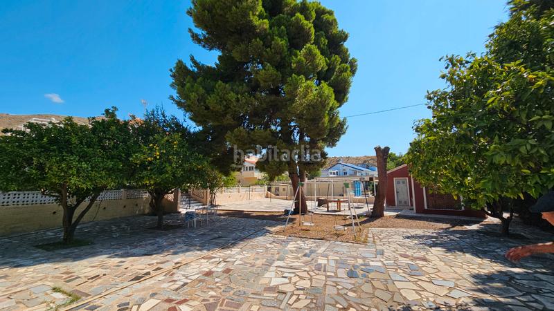 Foto fd86273c-cffb-4153-b188-843c1477ea0b. Xalet amb xemeneia aparcament piscina a Campello Pueblo Campello (el)