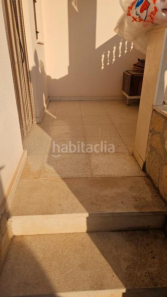 Foto c7acac87-5e12-43a1-9ef1-058a3d919955. Casa adossada amb xemeneia a Campello Pueblo Campello (el)