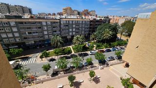Piso  Avinguda del carrer de la mar. Piso ultimo soleado despejado