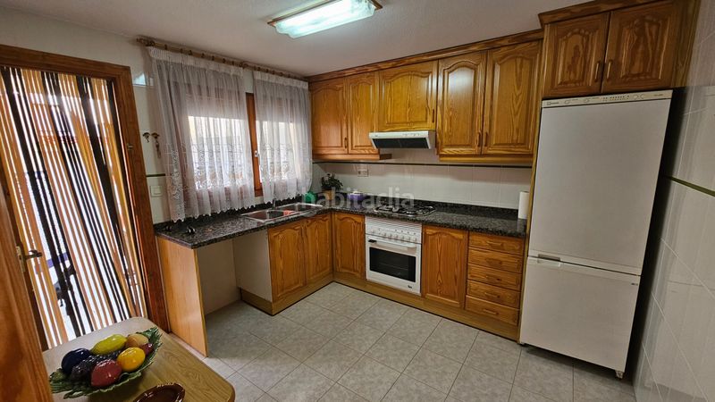 Foto 035d708d-fb3e-4df7-adab-561e44c51e61. Rent semi detached house with fireplace in Campello Pueblo Campello (el)