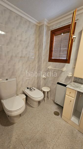 Foto 19f5ba5e-450d-4bb4-b0c8-2eb625bb5258. Rent semi detached house with fireplace in Campello Pueblo Campello (el)