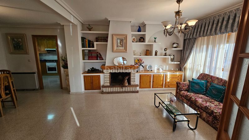 Foto 33324be4-7b67-479e-865c-4a29d0edf798. Rent semi detached house with fireplace in Campello Pueblo Campello (el)