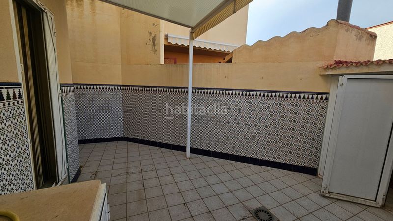 Foto 66a2989d-0238-4a59-959d-f01772e52e12. Rent semi detached house with fireplace in Campello Pueblo Campello (el)