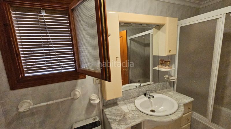 Foto abd0ac05-64e8-4bf6-8a57-63223bd945cc. Rent semi detached house with fireplace in Campello Pueblo Campello (el)