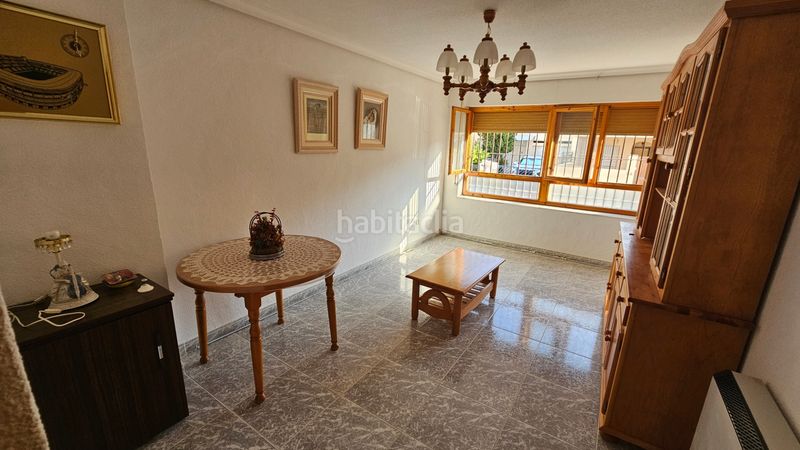 Foto aedcf99c-b6cf-49e5-9908-4e581d69fc42. Rent semi detached house with fireplace in Campello Pueblo Campello (el)