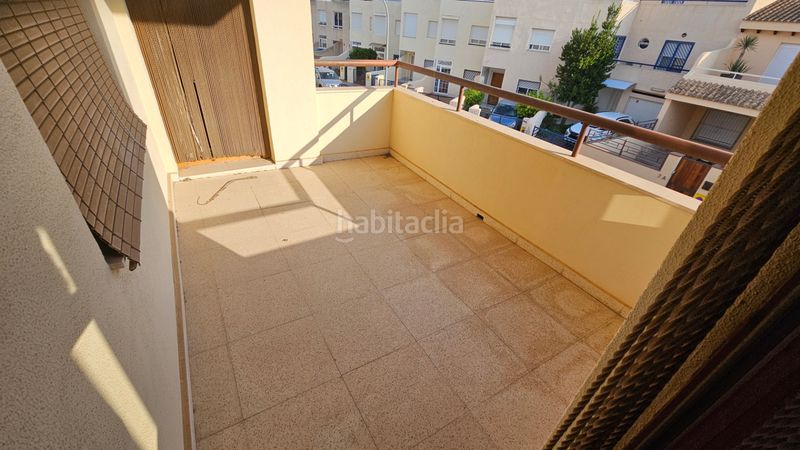 Foto cede722e-b403-4f9f-9152-137381d09d95. Rent semi detached house with fireplace in Campello Pueblo Campello (el)