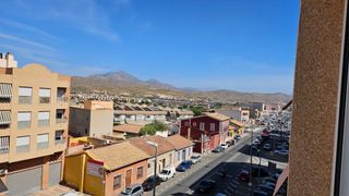 Miete Etagenwohnung  Carrer de sant ramon. Piso casi nuevo, de 1 dorm, con garaje ,trastero, y piscina.
