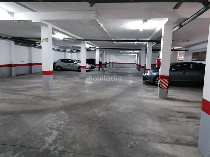 Foto c99162a5-26a4-4b42-99dd-8ce1a5db0eb1. Car parking in Campello Playa Campello (el)