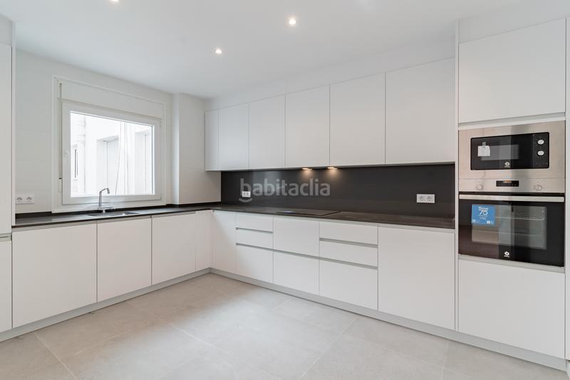 Foto ca2da1f3-5309-4a50-9297-925c17d76945. Alquiler piso magnifico piso alquiler vacio en La Malagueta - Monte Sancha Málaga