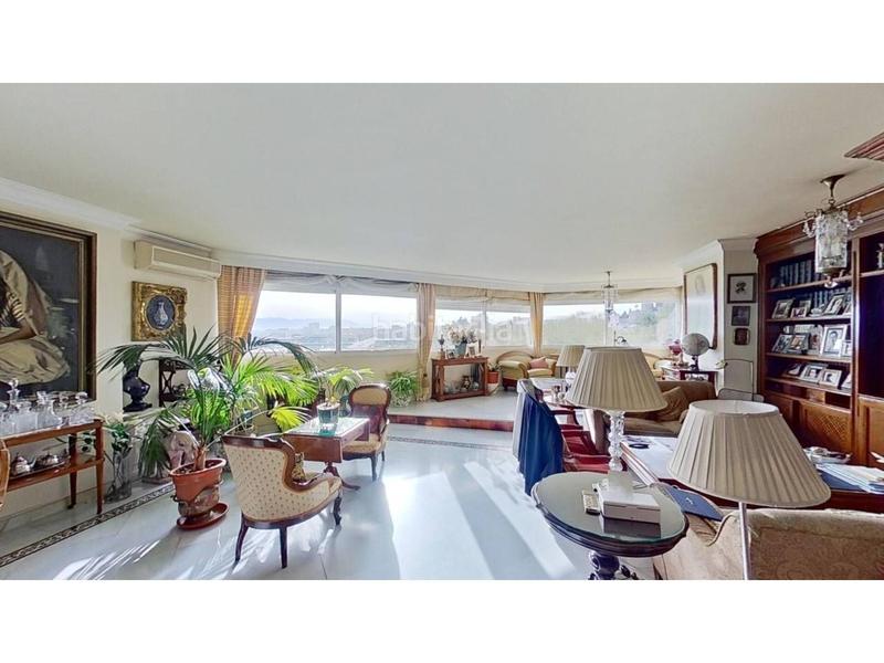 Foto c4d2bb65-ae31-427e-83cd-a2f74e8b8b6a. Pis amb aparcament piscina a La Malagueta - Monte Sancha Málaga