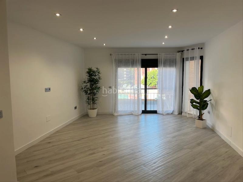 Foto 1604614e-fee7-47b9-a909-f62312ba9272. Appartamento in calle fernando camino 19 in La Malagueta - Monte Sancha Málaga