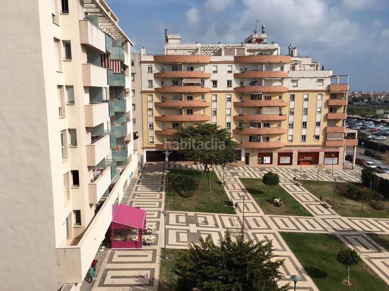 Foto 1bb1d2c8-39e2-4241-93f0-0d7bc44081c5. Lloguer pis amb aparcament piscina a El Consul - Ciudad Universitaria - El Romeral Málaga