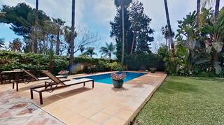 Casa  Calle manuel curros enríquez. Se vende chalet en guadalmar