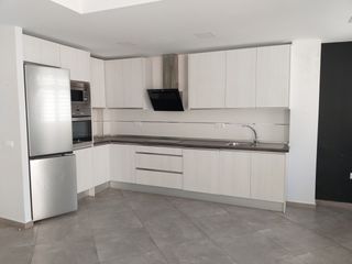 Rent Flat  Calle cervantes. Piso en alquiler en cervantes, la malagueta