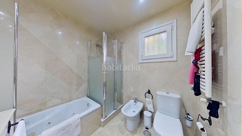 Foto f284b4c4-a1b6-44e0-bbb8-f7530bb4d346. Xalet amb aparcament piscina a Miraflores del Palo Málaga