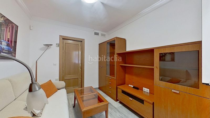 Foto 6fe62c28-ad22-4d4b-91ea-0e87602b85c4. Pis amb xemeneia aparcament a Conde de Ureña Málaga