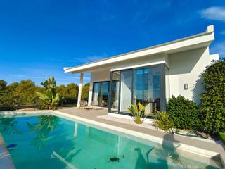 Chalet in Golf Bahía. Villa de lujo