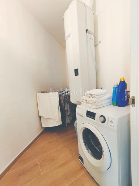 Foto 9cf0f8a2-ea83-4dde-8762-4b19fa58e404. Lloguer apartament amb piscina a Playa Poniente Benidorm