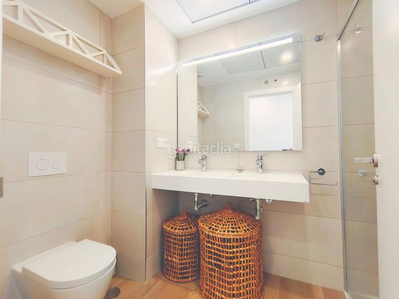 Foto a0eed15e-bf2c-4c9d-81e7-b2fbdb648045. Lloguer apartament amb piscina a Playa Poniente Benidorm