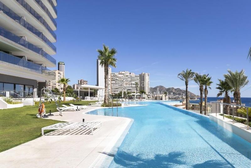 Foto ce653b7e-0dbe-4902-9e45-f873ec383b85. Location appartement avec piscine dans Playa Poniente Benidorm