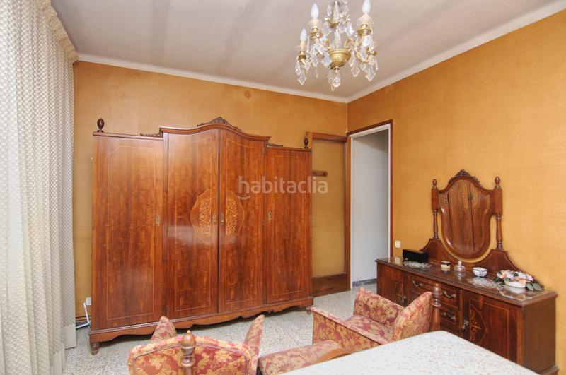 Foto 3c3d17d4-75fb-4c70-8c35-e94c194b0116. Casa adosada casa de 9 habitaciones, en venta en Nucli Urbà Esparreguera
