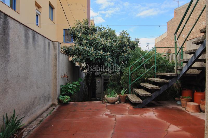 Foto c04b2dae-32d7-41c9-9303-9e6b983a0bef. Casa adosada casa de 9 habitaciones, en venta en Nucli Urbà Esparreguera