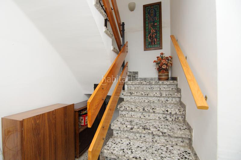 Foto d568abe1-d12b-413e-ac03-c29946422302. Casa adosada casa de 9 habitaciones, en venta en Nucli Urbà Esparreguera