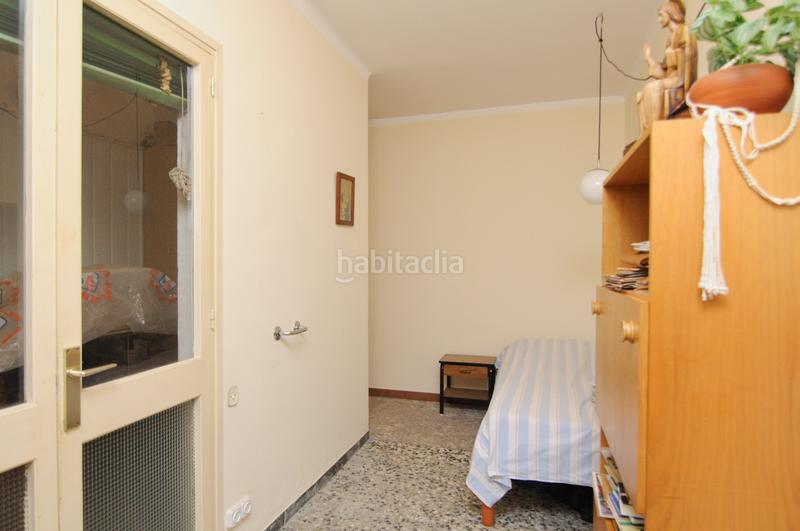 Foto e32d42d2-195a-41e0-870b-376f5de091c5. Casa adosada casa de 9 habitaciones, en venta en Nucli Urbà Esparreguera