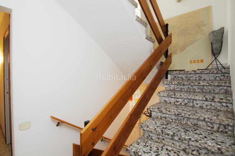 Foto ec0c0dd5-0df9-4db7-9534-966b6d2171eb. Casa adosada casa de 9 habitaciones, en venta en Nucli Urbà Esparreguera