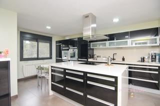 Chalet en Piera. Exclusiva casa en piera