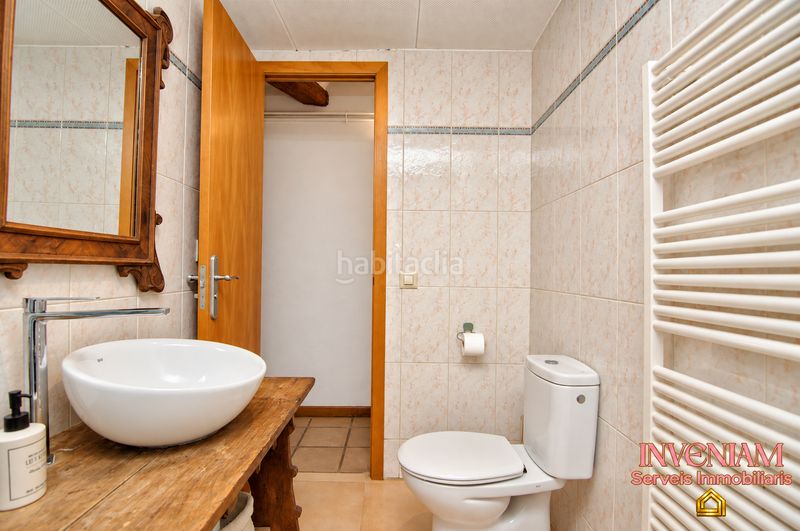 Foto 0ed25cbf-12ac-40c7-8c18-6586899570f1. Haus mit kamin heizung pool in Piera