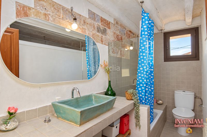 Foto 4b65fc32-b2a1-469d-8426-4530589562ce. Haus mit kamin heizung pool in Piera