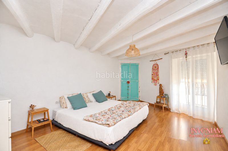 Foto b8600546-dfe4-4bf0-9467-6682461b3539. Haus mit kamin heizung pool in Piera