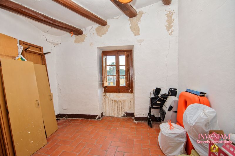 Foto cbab557b-bec4-4aca-aa4a-211db65ad7fb. Haus mit kamin heizung pool in Piera