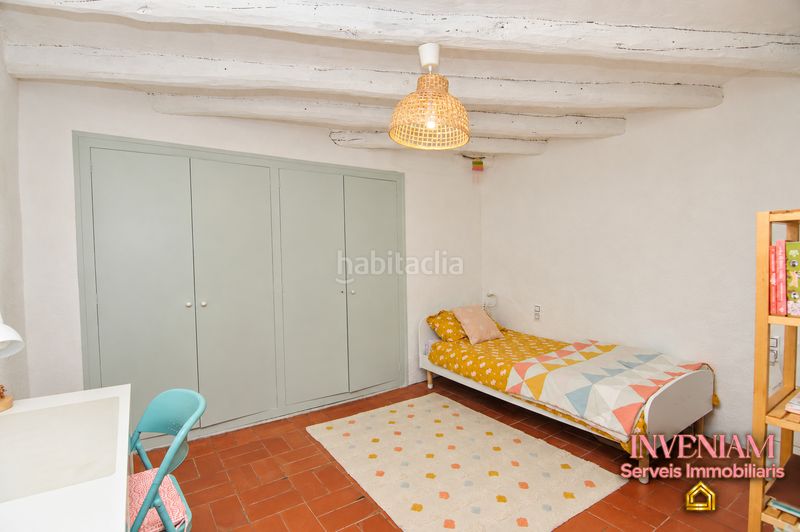 Foto ddc67b2b-d6c3-4c29-b5db-8593e3743514. Haus mit kamin heizung pool in Piera