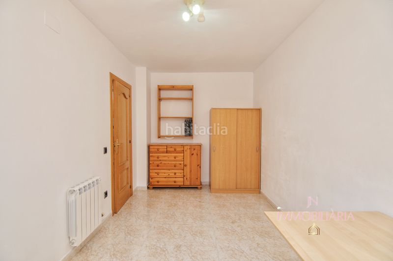 Foto e5ffa42c-1194-4ddc-99af-6506f26340a8. Dúplex amb calefacció aparcament a Nucli Urbà Esparreguera
