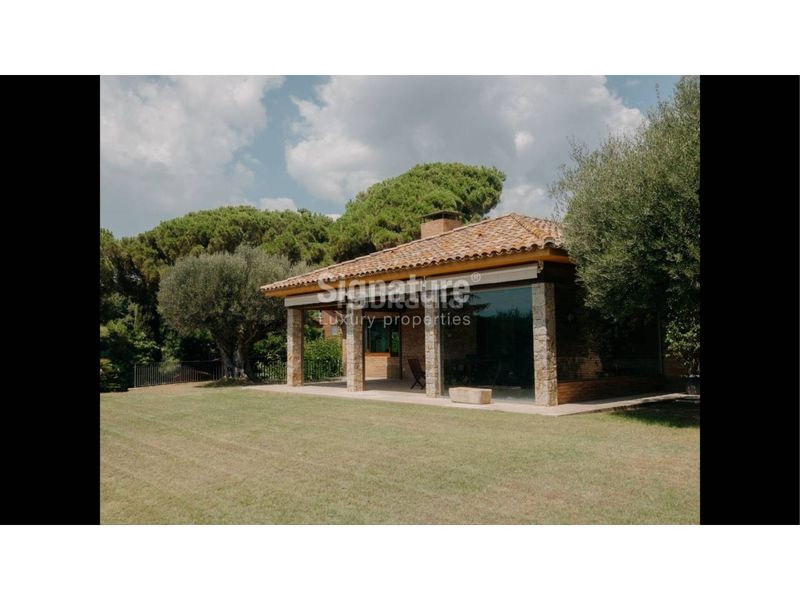 Foto 6aaf9fc3-888c-4f37-b612-562c30ed43c2. Casa amb calefacció aparcament piscina a Canafort-El Puntó Sant Andreu de Llavaneres