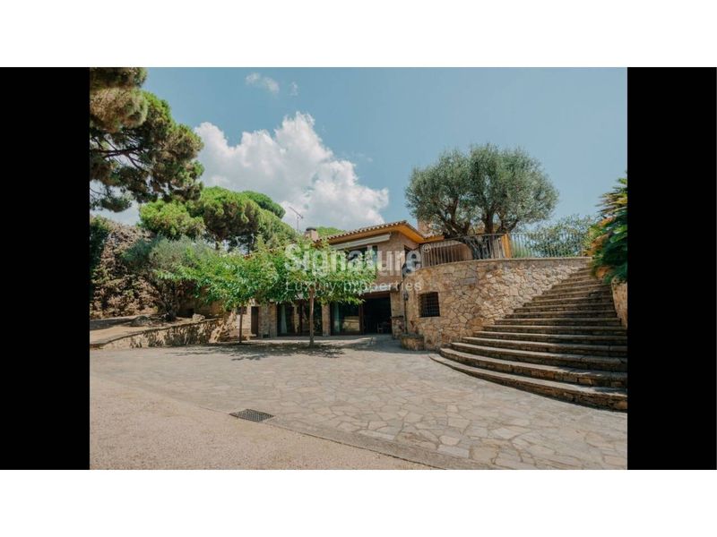 Foto bce32d7c-8b6f-4fb9-b1bf-2935ca6c6b69. Casa amb calefacció aparcament piscina a Canafort-El Puntó Sant Andreu de Llavaneres