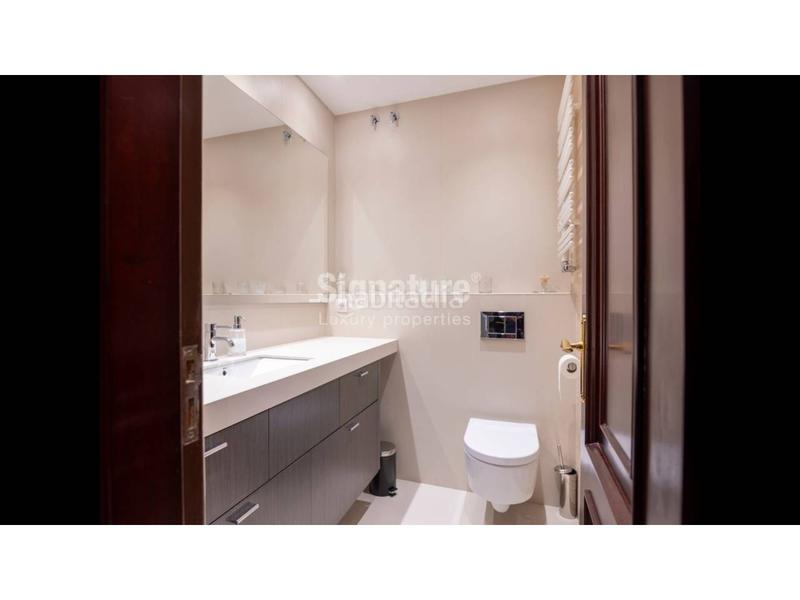 Foto 69e839a4-d71f-4661-bc07-efd2465640b3. Pis amb calefacció aparcament a Dreta de l´Eixample Barcelona