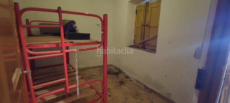 Foto b20db366-dffd-4e08-a95b-b099033b6cdd. Masía en Alarilla