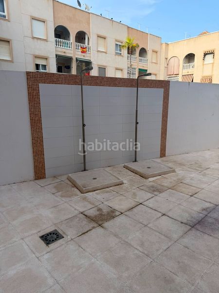 Foto c2557e5a-1e2b-4435-aee1-33aba80a30a1. Pis amb piscina a Avenida Habaneras - Curva de Palangre Torrevieja