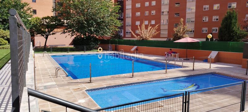 Foto da0caa9d-9c25-48e6-a792-b6c4afd48140. Lloguer pis amb calefacció piscina a Ensanche Alcalá de Henares