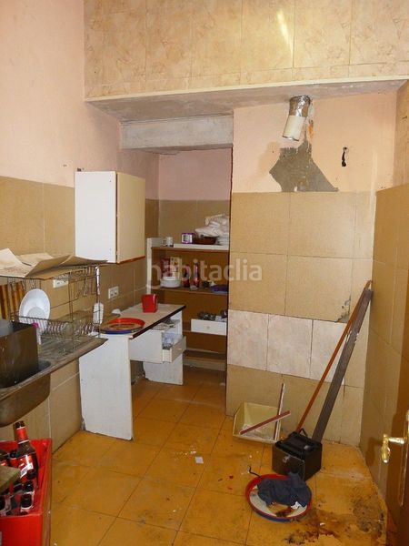 Foto b2c1b4ef-5a1a-4a4c-9ad5-c13a3a59fd07. Rent business premise in carrer sant antoni 75 in Valls