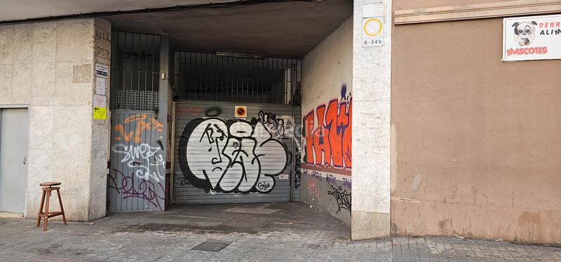 Foto 312adddb-84de-47a4-9c91-17f4d1165414. Aparcament cotxe a passeig de fabra i puig 301 a Barcelona